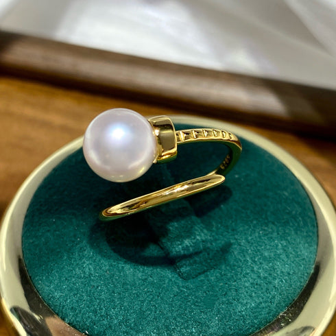 Nail Shaped Pearl Ring - Chic & Trendy